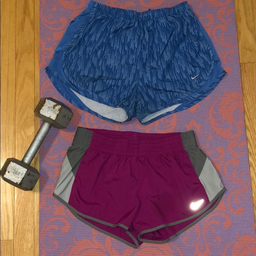 NIKE running shorts size M